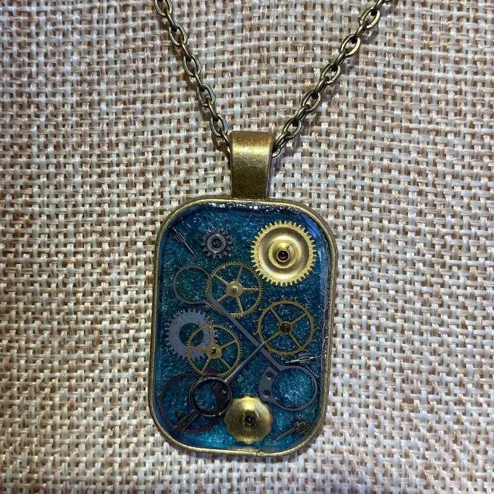 Vintage Gears Steampunk Necklace One of a kind New Handmade - Picture 3 of 7